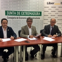 Impulsan la Plataforma Única en la zona comercial de Montijo