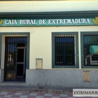 Un joven atraca una sucursal bancaria armado con un cuchillo