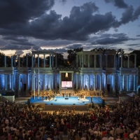 Podemos se pregunta si ninguna mujer merece la Medalla de Extremadura