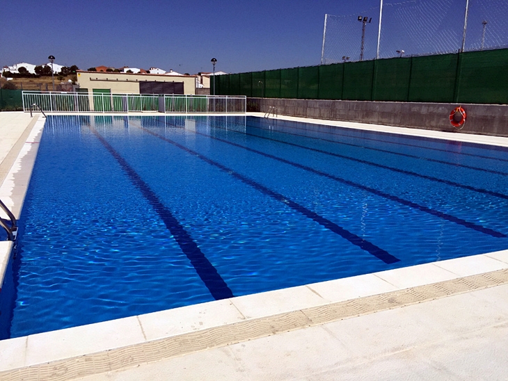 Esparragalejo estrena piscina gracias al Plan Dinamiza