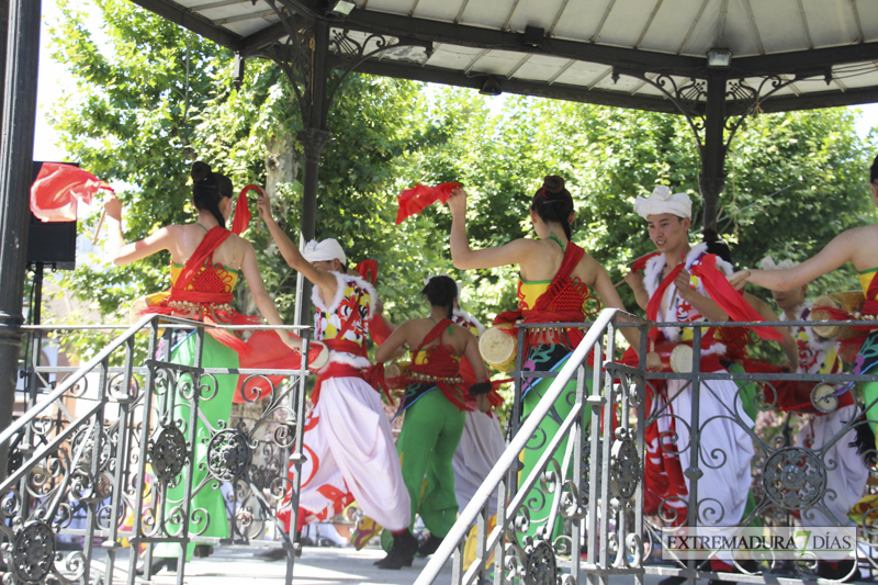 Las agrupaciones del Festival Folklórico muestran sus danzas en San Francisco