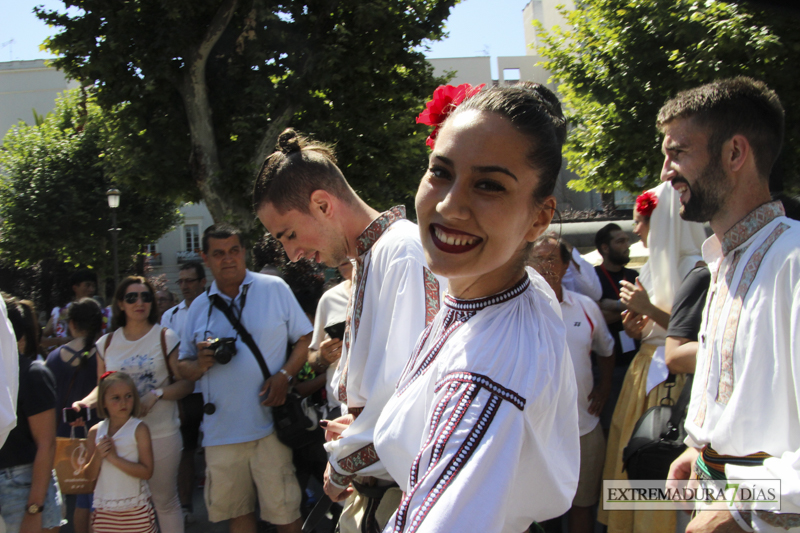 Las agrupaciones del Festival Folklórico muestran sus danzas en San Francisco