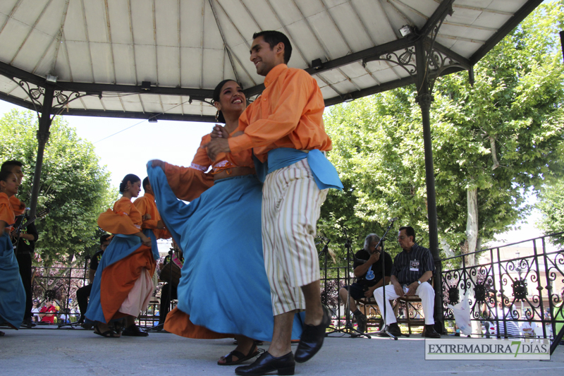 Las agrupaciones del Festival Folklórico muestran sus danzas en San Francisco