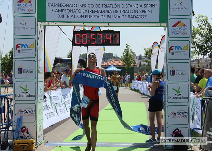 Domínguez y Ferreira consiguen la victoria en el XIII Triatlón Puerta de Palma