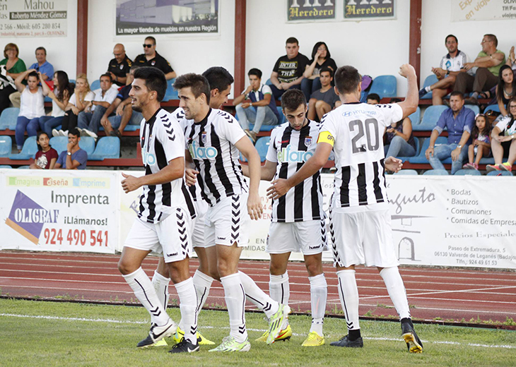 El CD Badajoz avanza en la Copa Federación