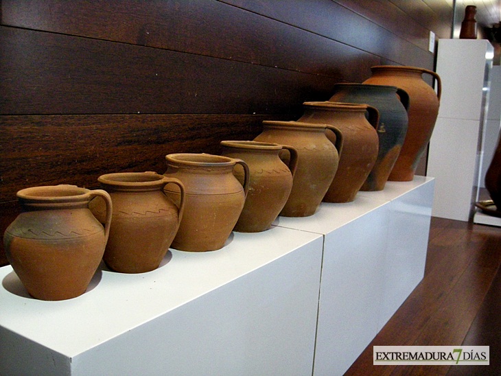 La Asamblea acoge la exposición ‘Gastroartesanías’