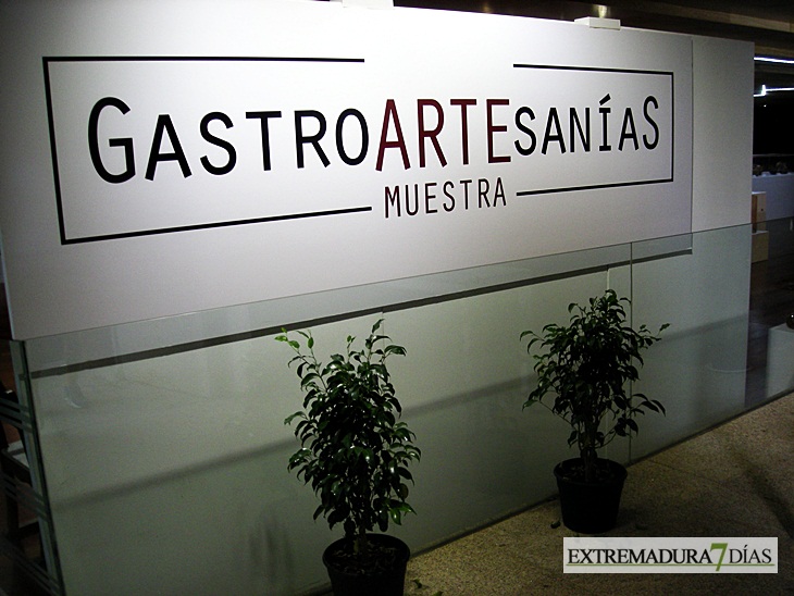 La Asamblea acoge la exposición ‘Gastroartesanías’