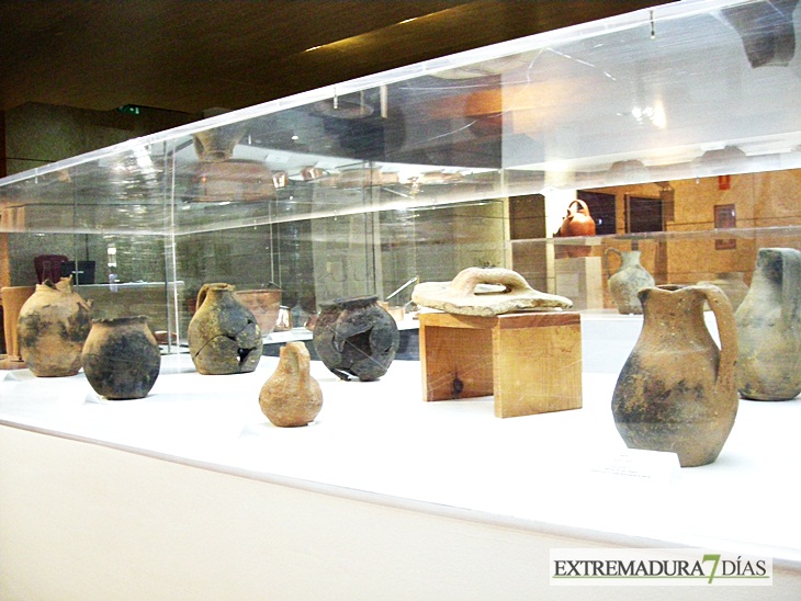 La Asamblea acoge la exposición ‘Gastroartesanías’