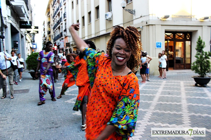 Senegal, Argentina y La Antigua recorren las calles de Mérida