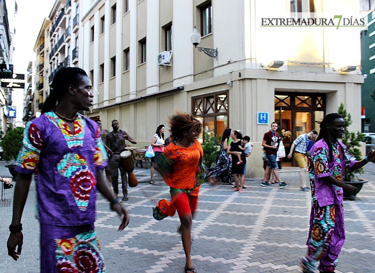 Senegal, Argentina y La Antigua recorren las calles de Mérida