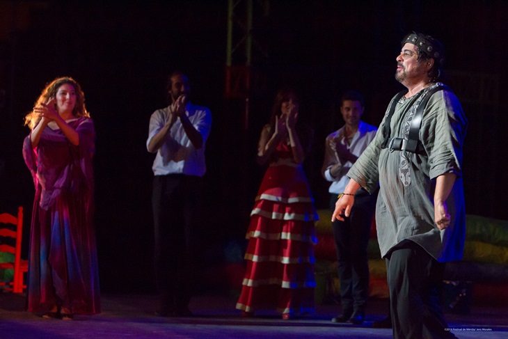 Estrella Morente y Antonio Canales llenan el Teatro en el primer día de estreno