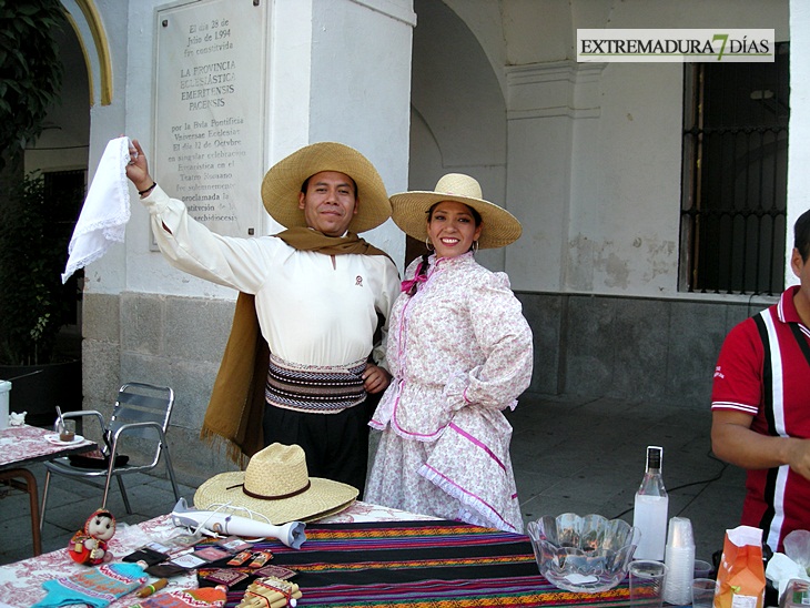 La Plaza de España de Mérida acoge la gastronomía de ocho países