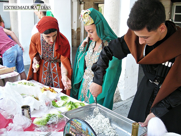 La Plaza de España de Mérida acoge la gastronomía de ocho países
