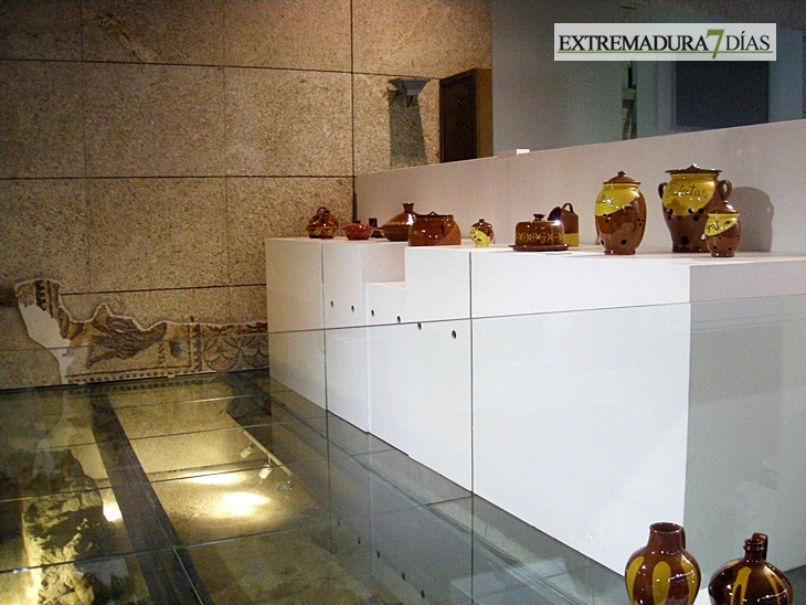 La Asamblea acoge la exposición ‘Gastroartesanías’