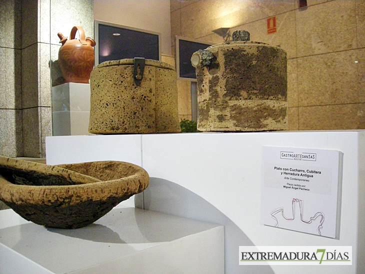 La Asamblea acoge la exposición ‘Gastroartesanías’