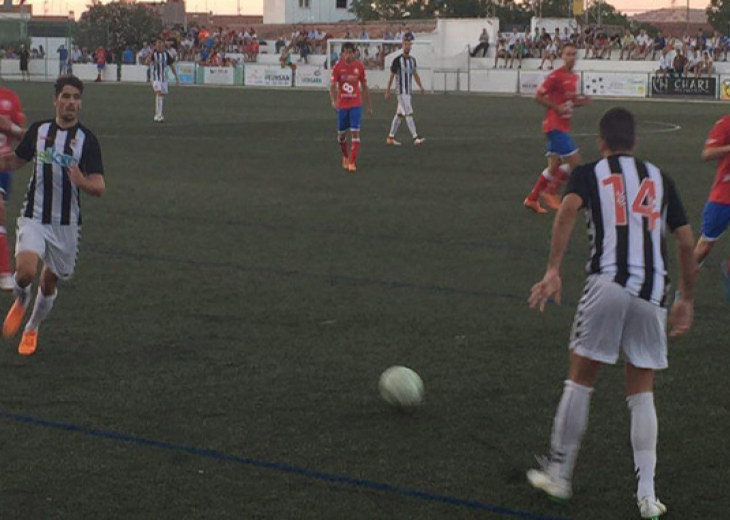 El CD Badajoz comienza a lo grande