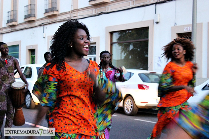 Senegal, Argentina y La Antigua recorren las calles de Mérida
