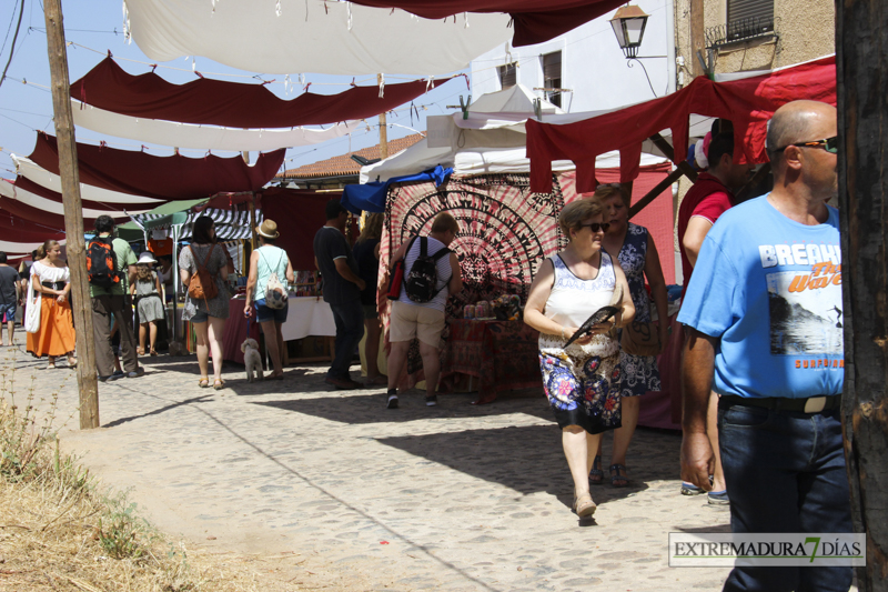 Un Alburquerque de época se engalana para el Festival Medieval