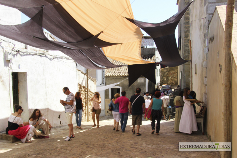 Un Alburquerque de época se engalana para el Festival Medieval