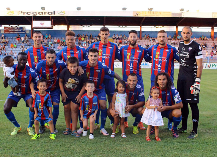 El Extremadura UD – Villanovense abrirá la temporada en Segunda División B