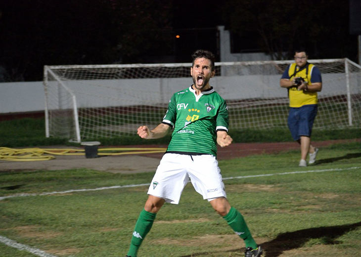 El Villanovense sorprende al Real Murcia