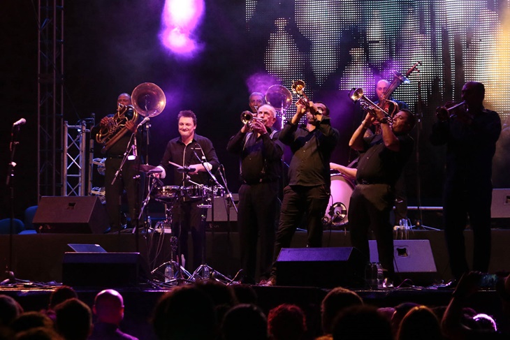 8.000 personas pasaron por el Festival Folk de Plasencia