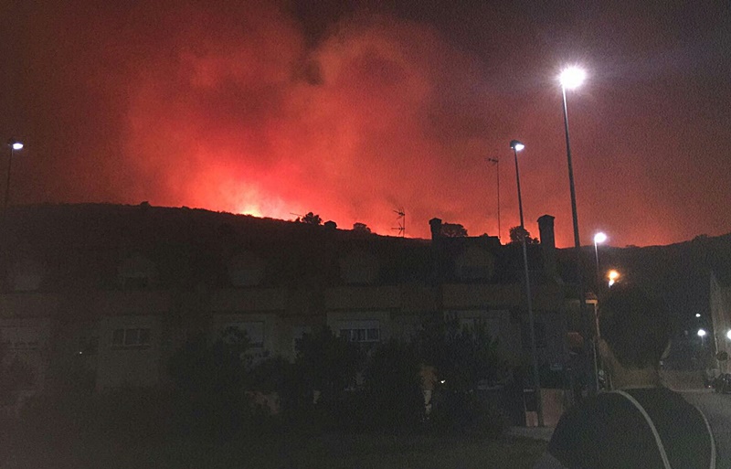 Imágenes y vídeo del incendio en Navalmoral de la Mata (Cáceres)