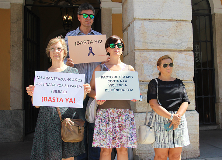 Escasa participación en el minuto de silencio por la última víctima de violencia de género