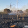 Incendio en las inmediaciones de Carrefour-Valverde en Badajoz