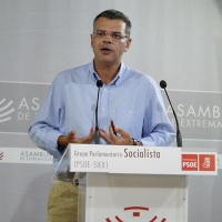 El PSOE valora que Extremadura vuelva a las cifras de paro de 2010