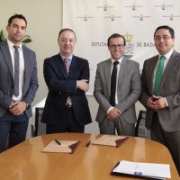 Diputación y “La Caixa” firman un convenio por la discapacidad