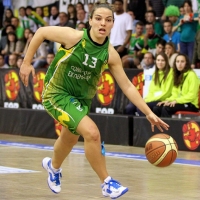 Carla Do Nascimiento seguirá un año más en el Al-Qázeres