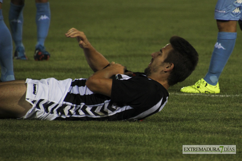 Imágenes de la presentación del CD Badajoz ante su afición