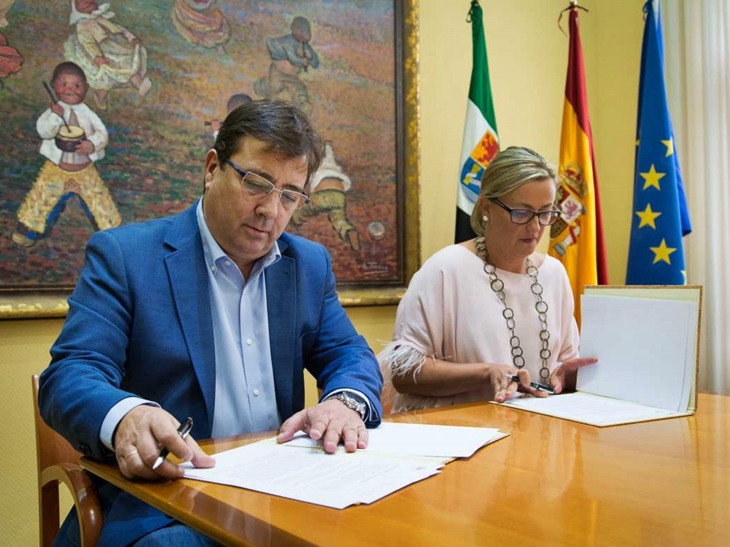 Junta y Asamblea colaboran para fomentar las relaciones con la UE