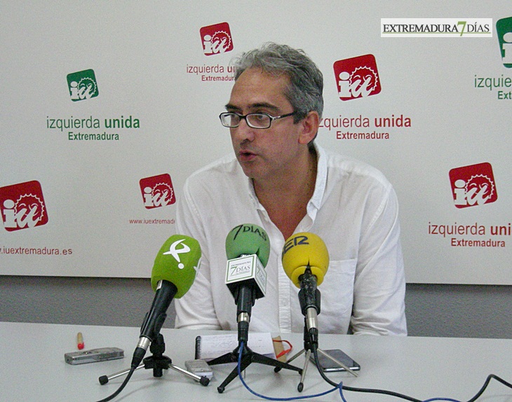 IU: “Las bases del PSOE no apoyan a Vara”