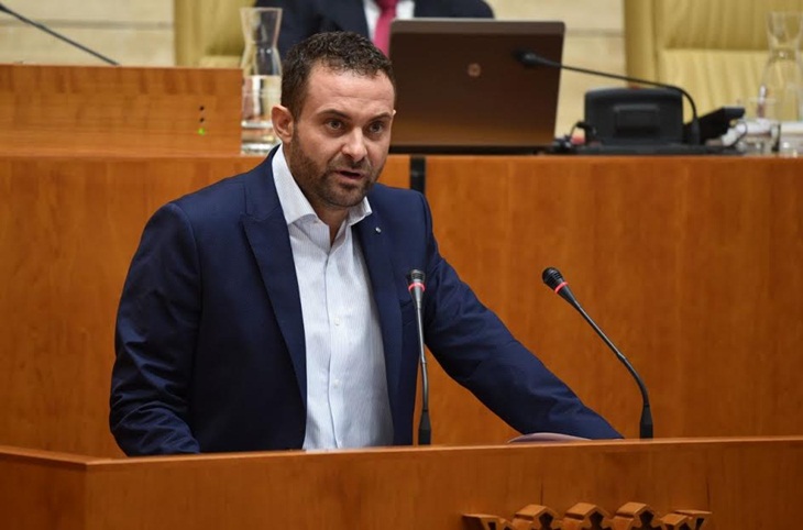 PSOE: “Los regalos fiscales de Rajoy nos han salido caros”