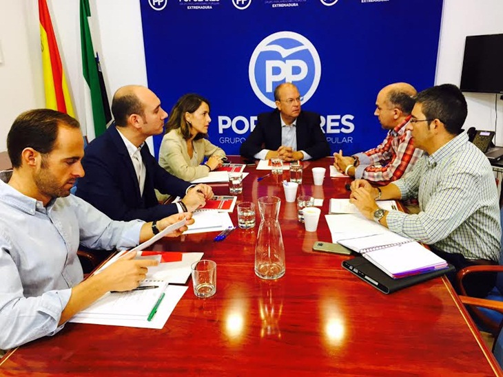 El PP atiende a las reivindicaciones de Cruz Roja