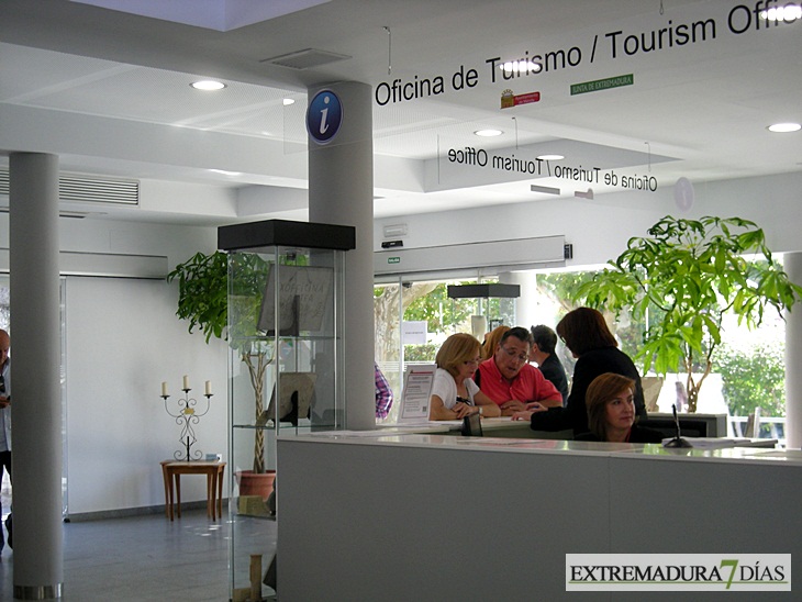 La nueva oficina de Turismo de Mérida abre sus puertas al público