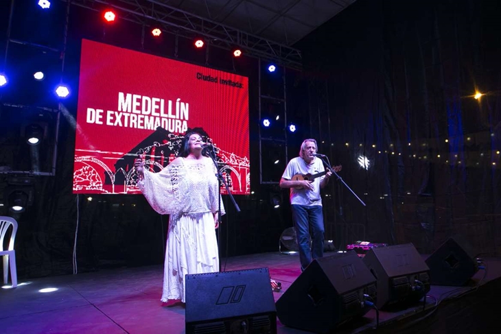 2.000 personas en las actividades de Extremadura en la Fiesta del Libro de Medellín (Colombia)