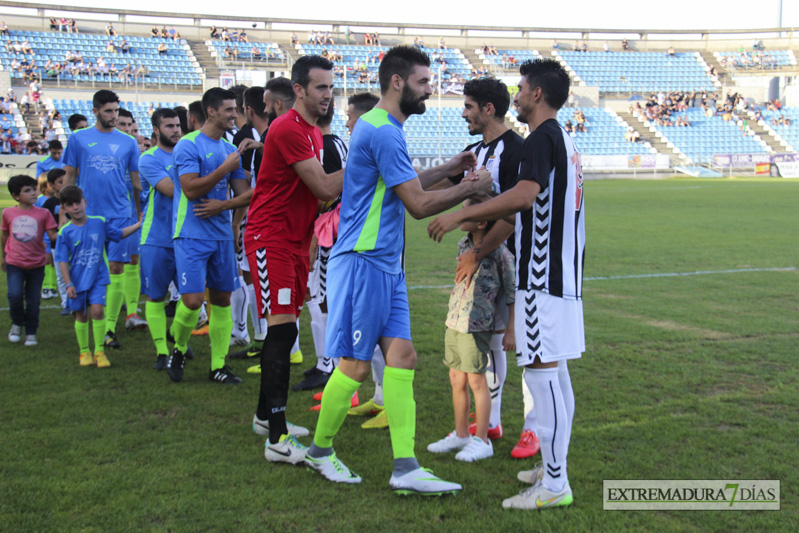 Imágenes del CD Badajoz 4 - 1 Calamonte