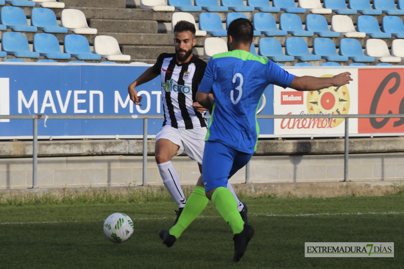 Imágenes del CD Badajoz 4 - 1 Calamonte