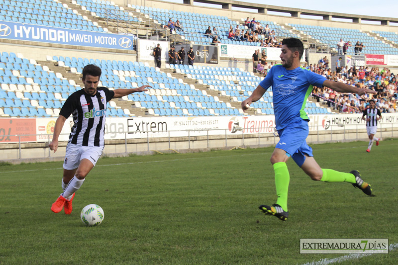 Imágenes del CD Badajoz 4 - 1 Calamonte