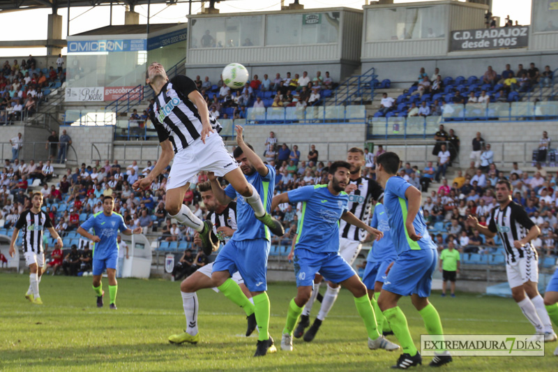 Imágenes del CD Badajoz 4 - 1 Calamonte