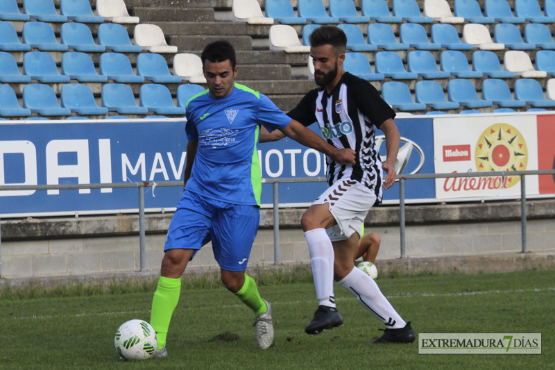 Imágenes del CD Badajoz 4 - 1 Calamonte