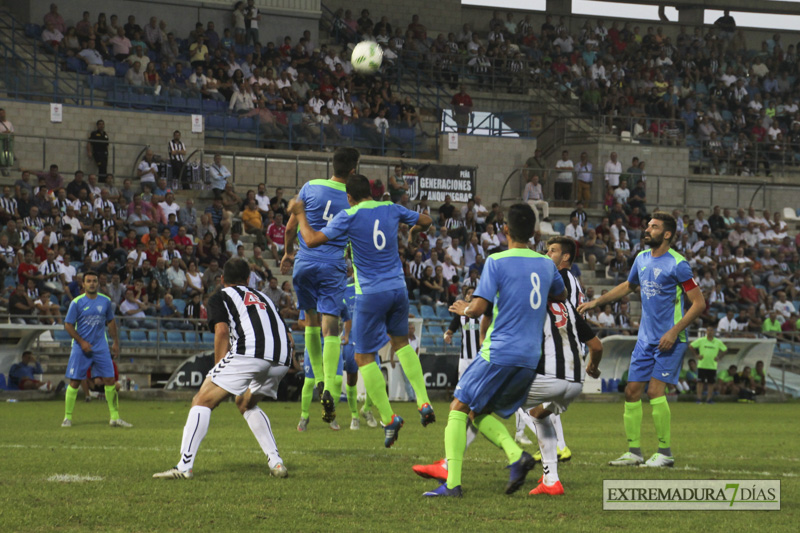 Imágenes del CD Badajoz 4 - 1 Calamonte