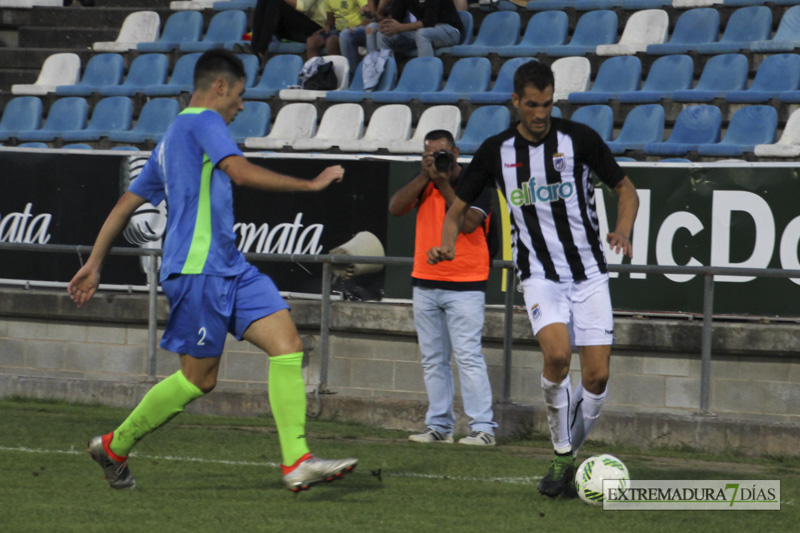 Imágenes del CD Badajoz 4 - 1 Calamonte