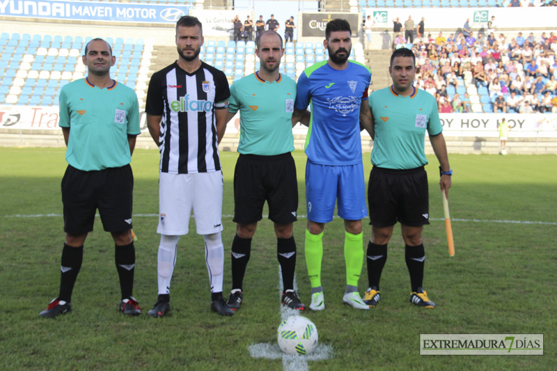 Imágenes del CD Badajoz 4 - 1 Calamonte