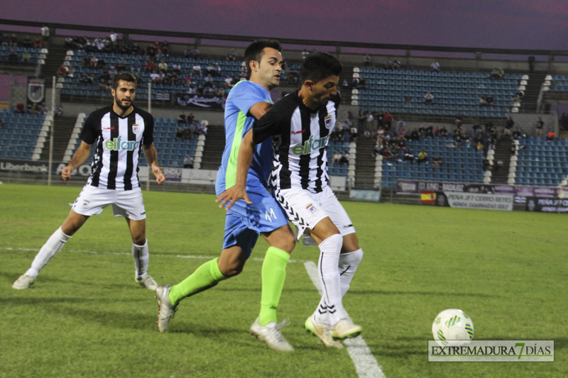 Imágenes del CD Badajoz 4 - 1 Calamonte