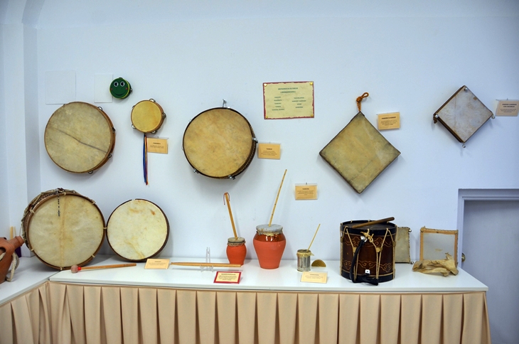 El Corte Inglés acoge una exposición de instrumentos del pasado