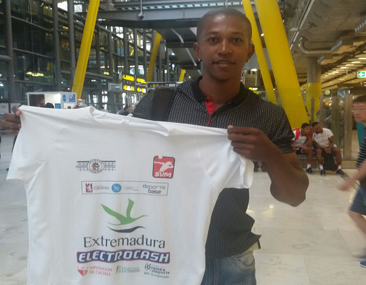 Hugo Bravo ya se encuentra en Cáceres y con ganas de voleibol